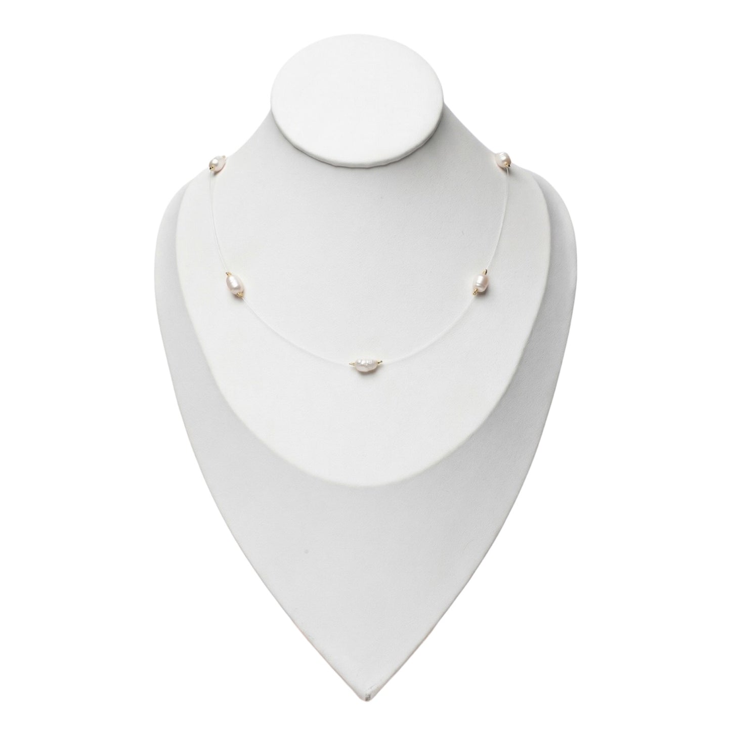 Collar Invisible con Perlas Blancas de Rio Bañado en oro 18k