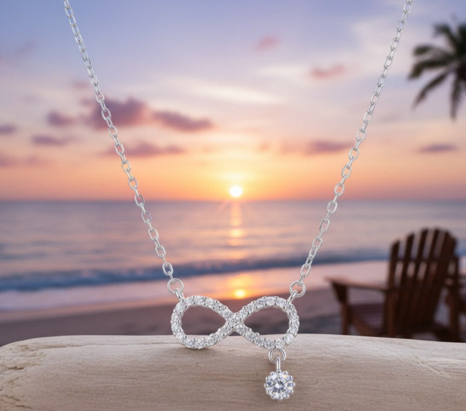 Collar Plata 925 de infinito con punto de luz y con micro circones