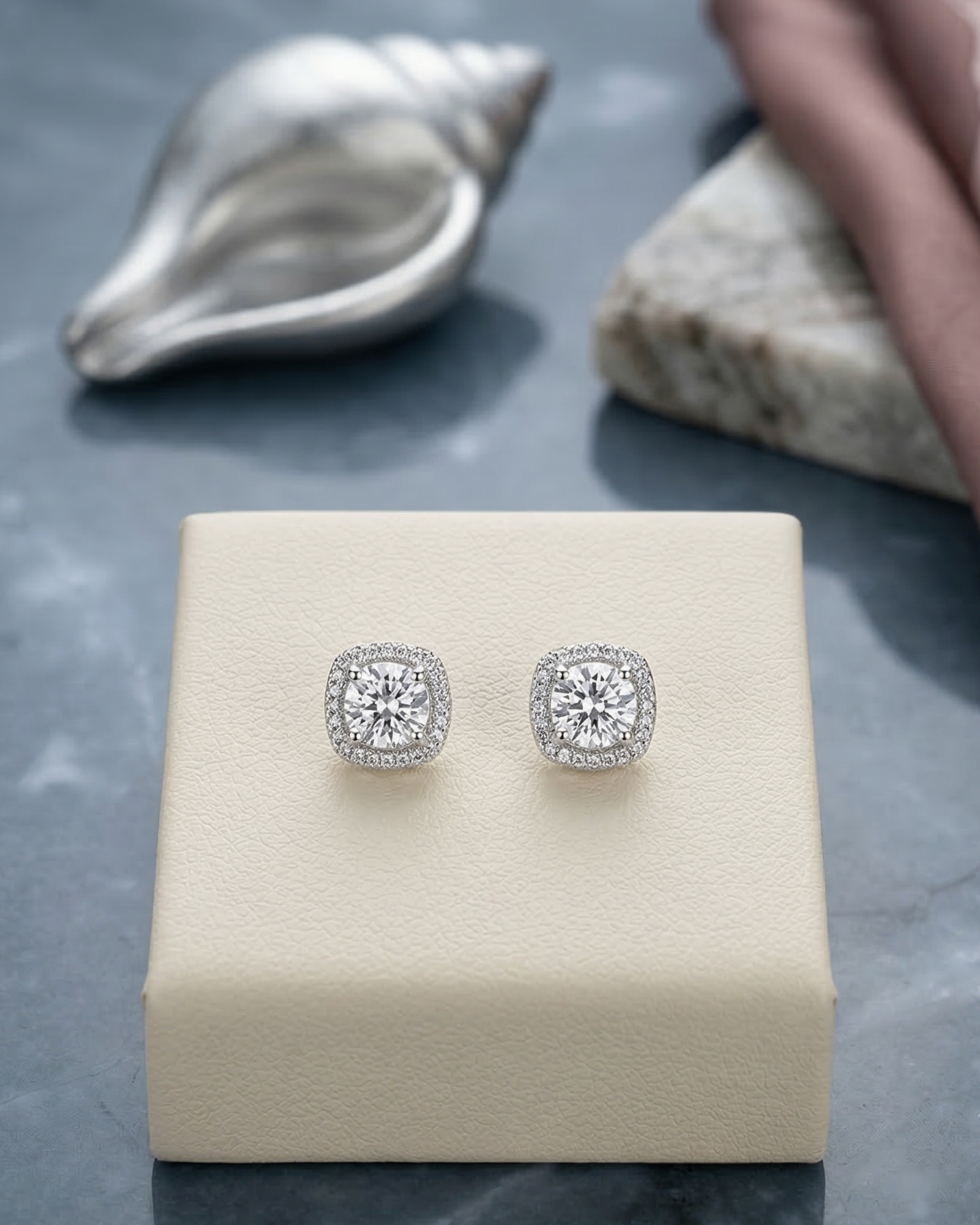 Destellos de Elegancia- Aros de Plata con microcircones