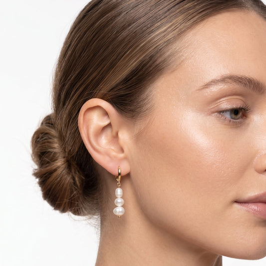 Argollas Alba | Aros Largos con 3 Perlas de Río Naturales Baño Oro 18K
