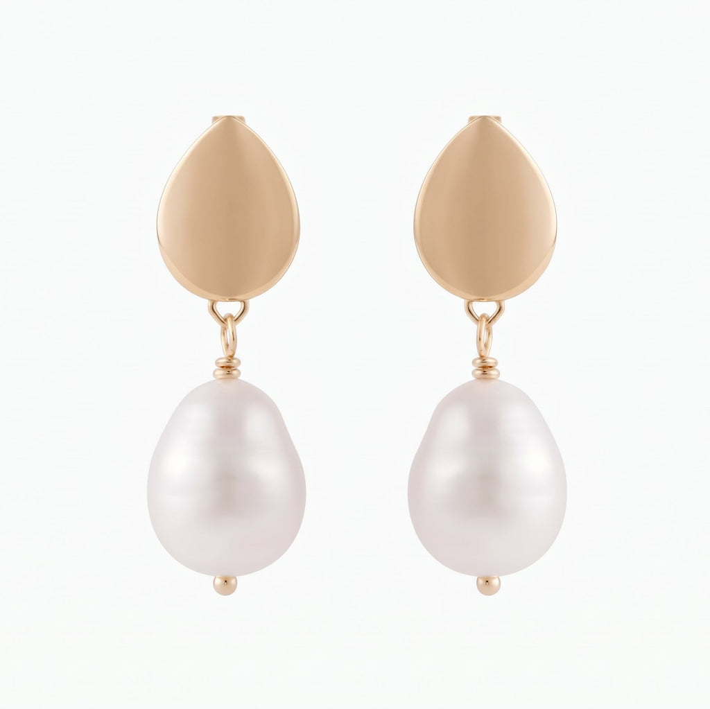 Aros Amalia | Aros Colgantes con Perla de Río Natural y Base de Gota Baño Oro 18K