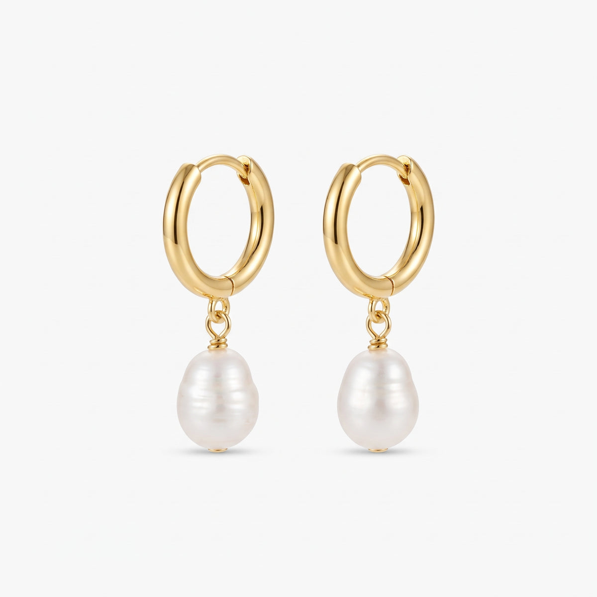 Argollas Rocio | Argollas con Perla de Río Natural Baño Oro 18K