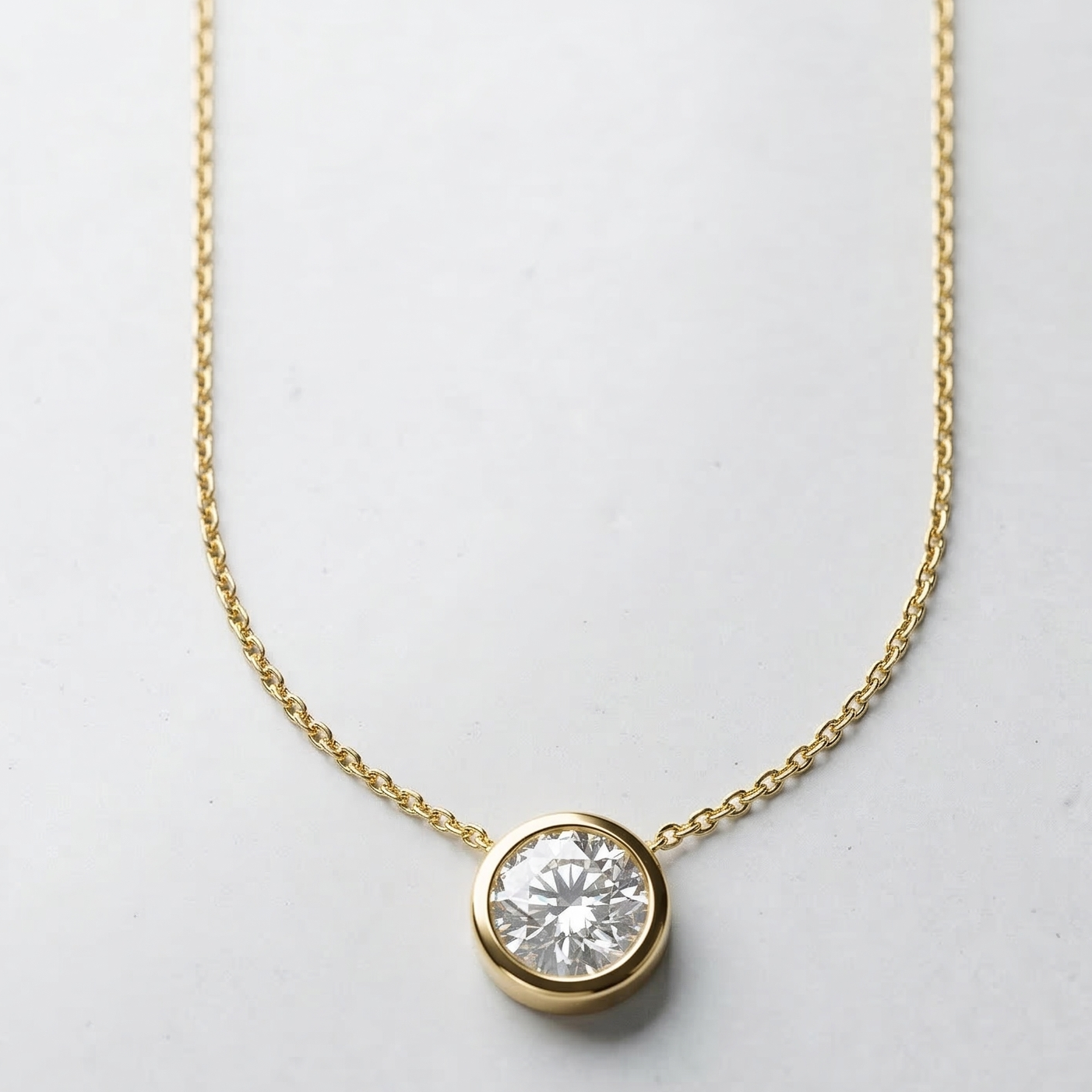 Collar Punto de luz Bañado en oro 18k