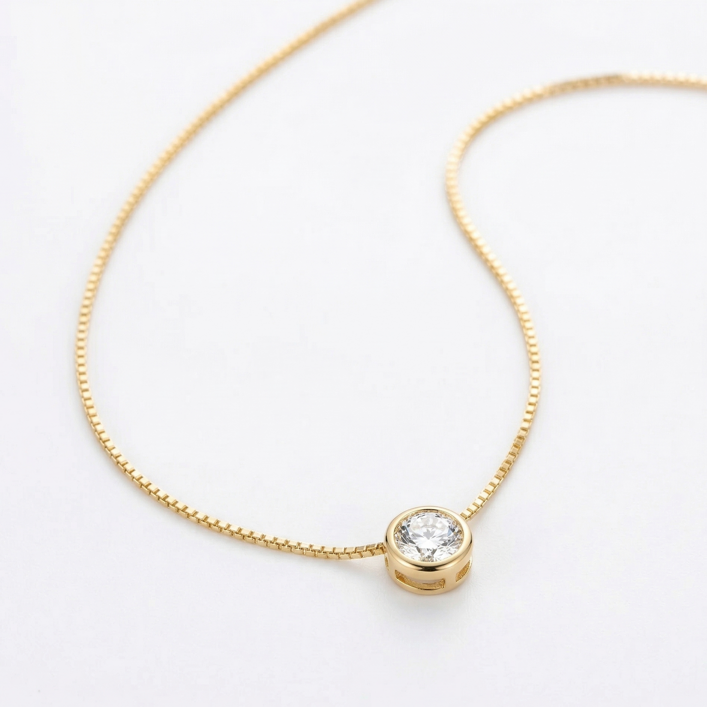 Collar Punto de luz Bañado en oro 18k