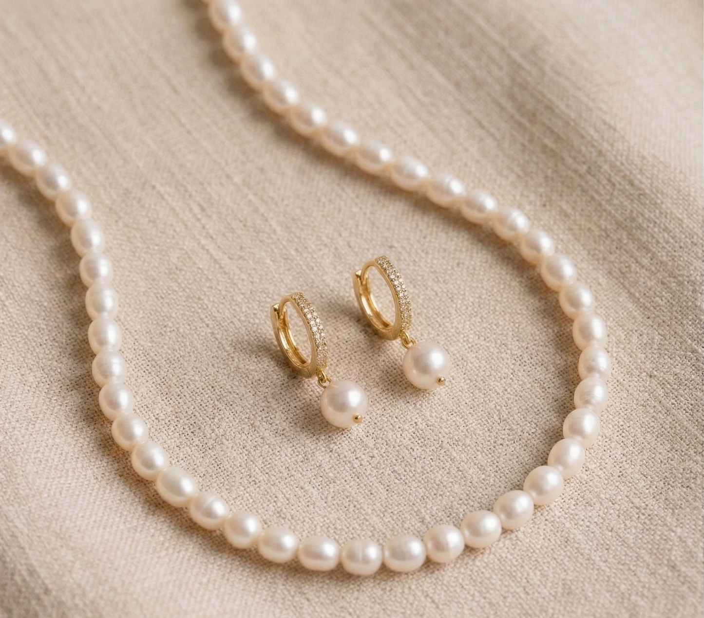 Set Perla Lumina | Collar de Perlas de Río Naturales 7-8 mm y Argollas con Circones