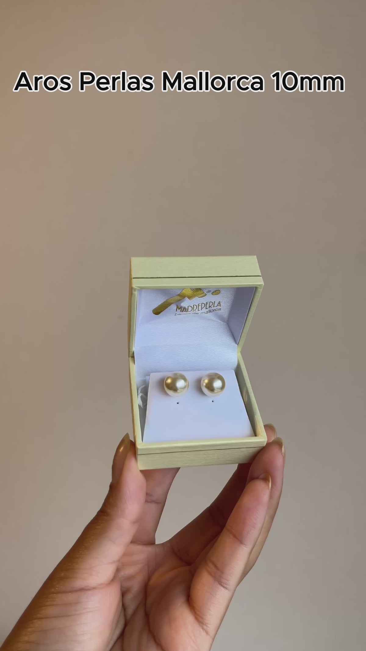 Aros Clásicos Perlas 10mm de Mallorca | Enchapado en oro 18K | Empaque Premium