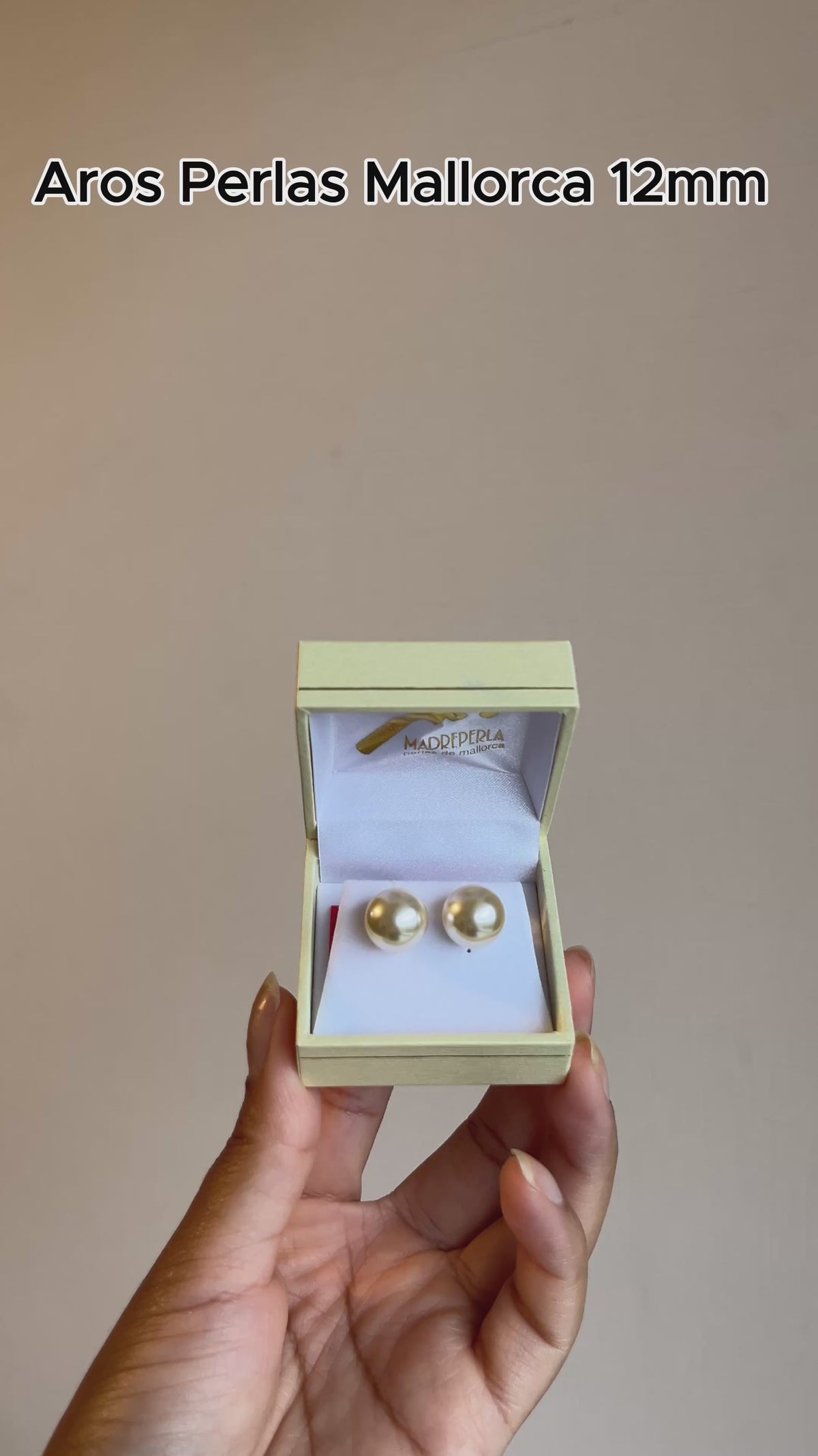 Aros Clásicos Perlas 12mm de Mallorca | Enchapado en oro 18K | Empaque Premium